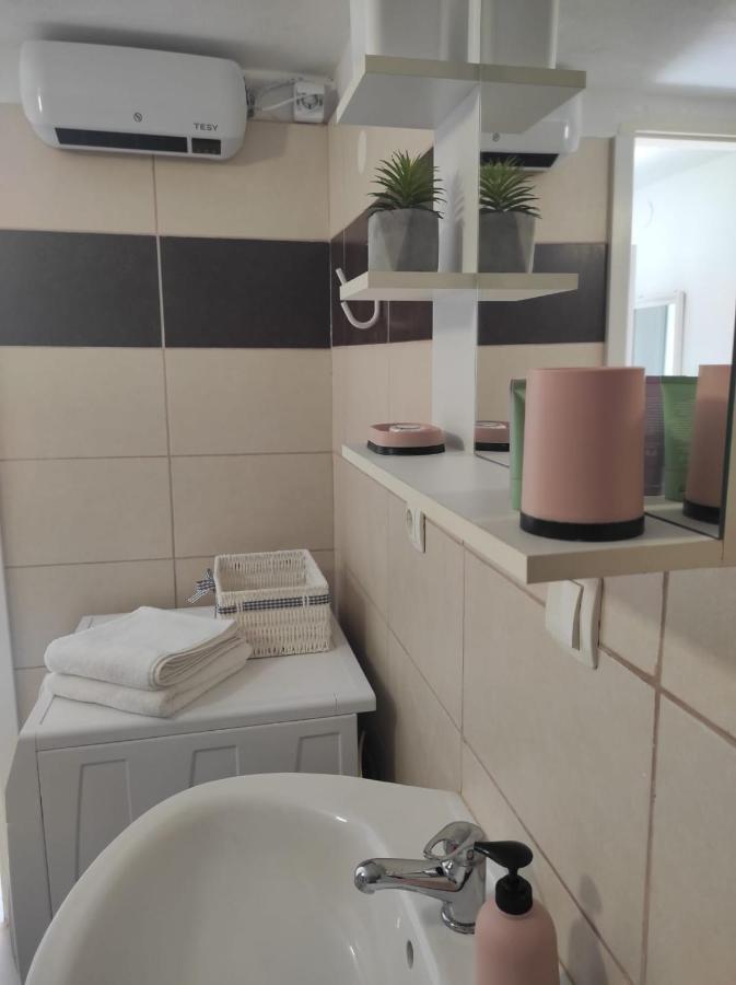 Studio Apartment Petrov 시베니크 외부 사진